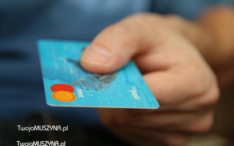 Karta płatnicza - bankomat